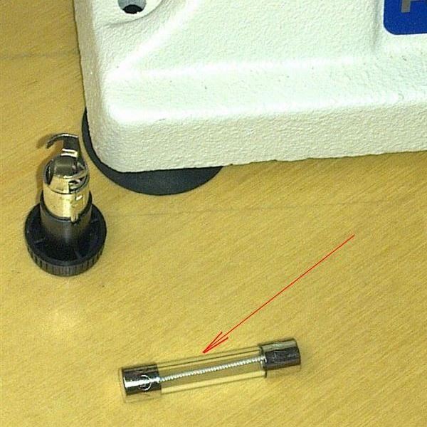 Csere biztosíték a Foredom BL2 CE polírozóhoz